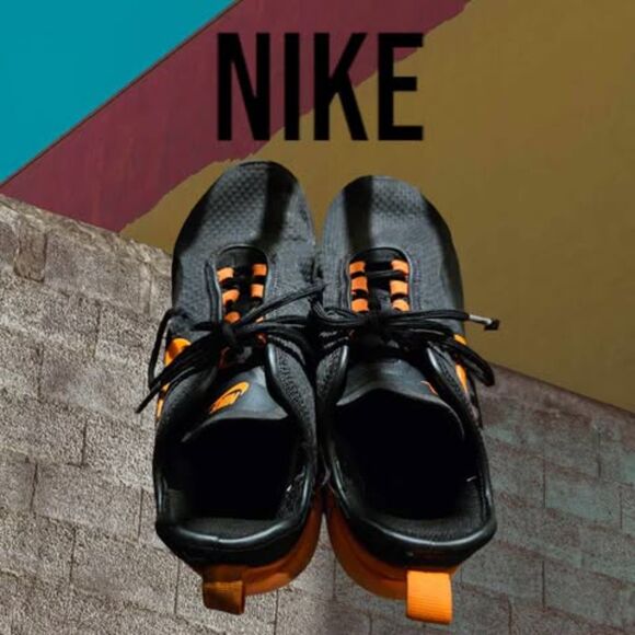 Nike Air Max Motion 2 Black TotalOrange Size 8 - Picture 6 of 6